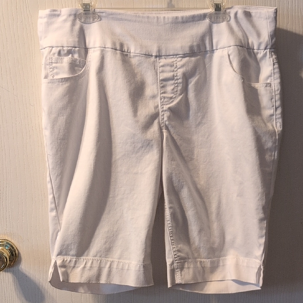 Cato Women's White Shorts